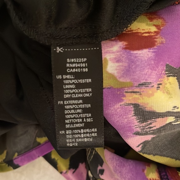 Forever 21 Floral dress (size medium) - Picture 4 of 4